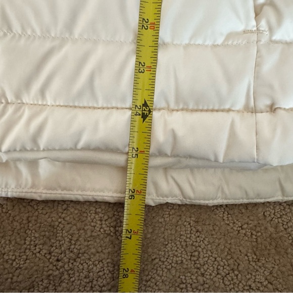 NEW Lands’End FeatherFree Quilted Insulated Vest Woman size L - Picture 10 of 12